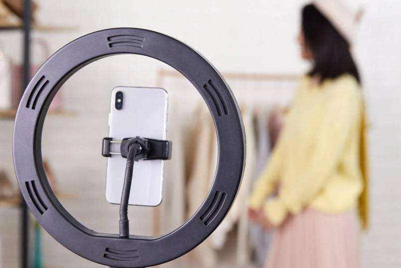 Facebook账号定位软件使用教程