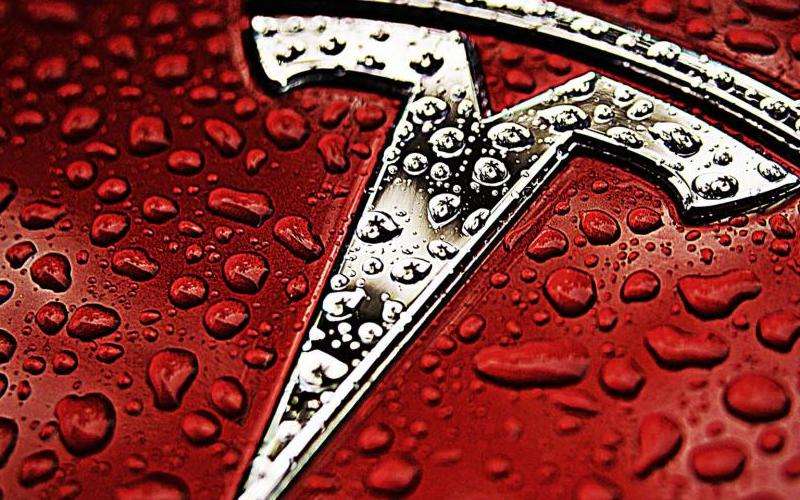 Facebook首席营销官离职对公司的影响分析