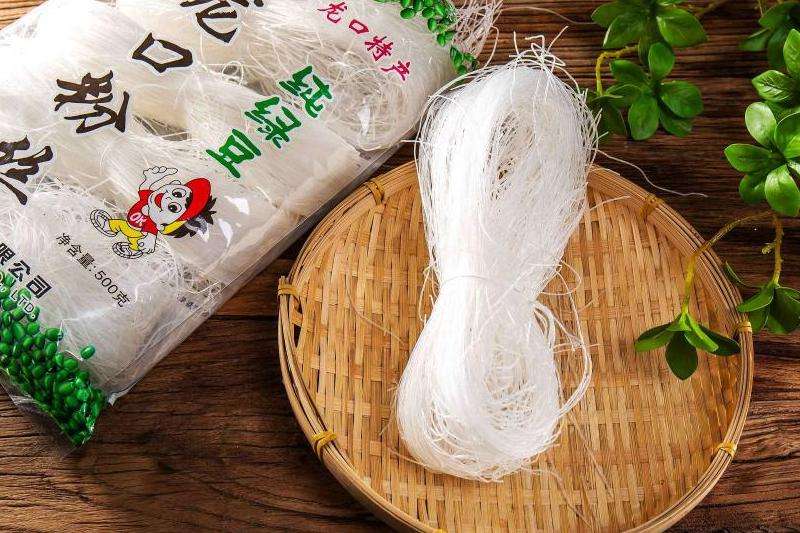 Mew的脸书粉丝数与美食分享：数据与互动